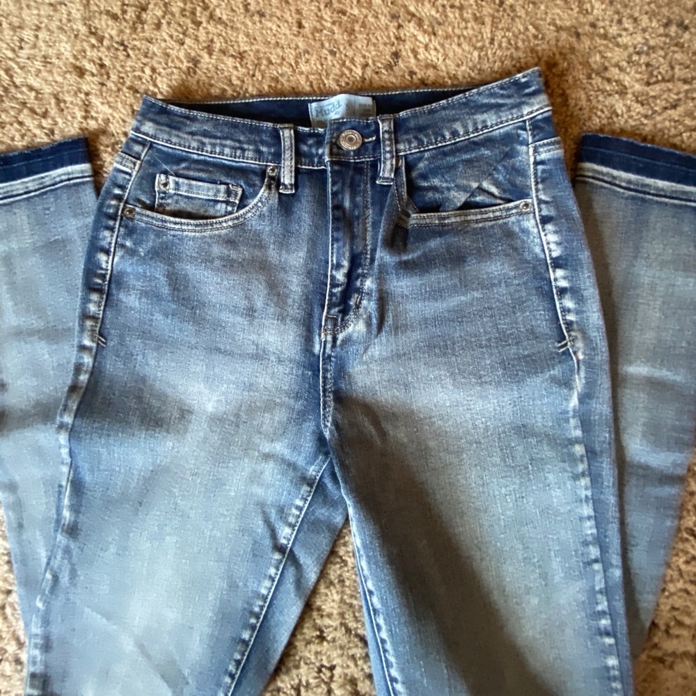 🐕2/$22 MUDD Flex Stretch Skinny Jeans